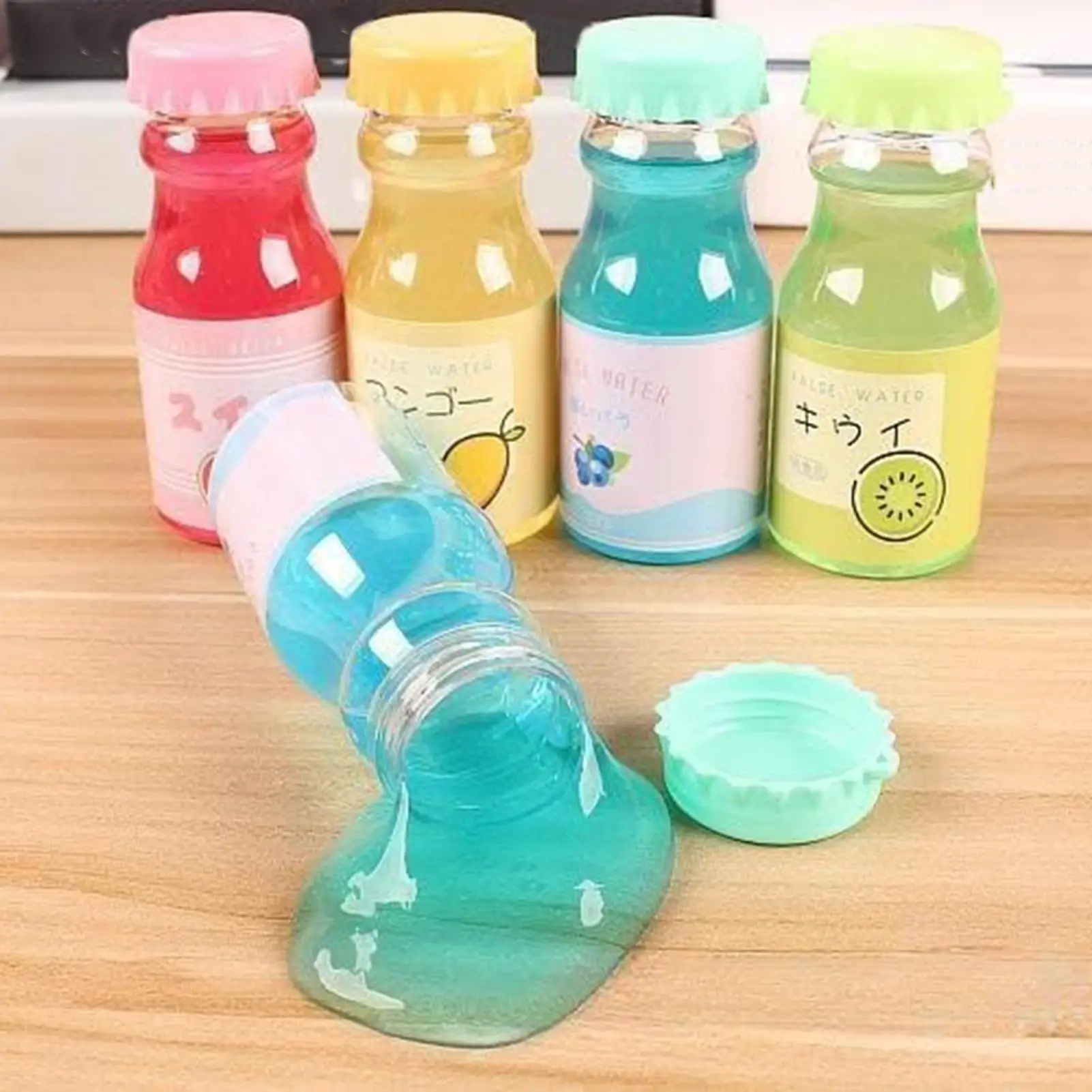 زجاجة مشروبات مقلدة مع مياه وهمية، لعبة طين كريستال سلايم، تخفيف الضغط والضغط، مع إحساس لمس جديد