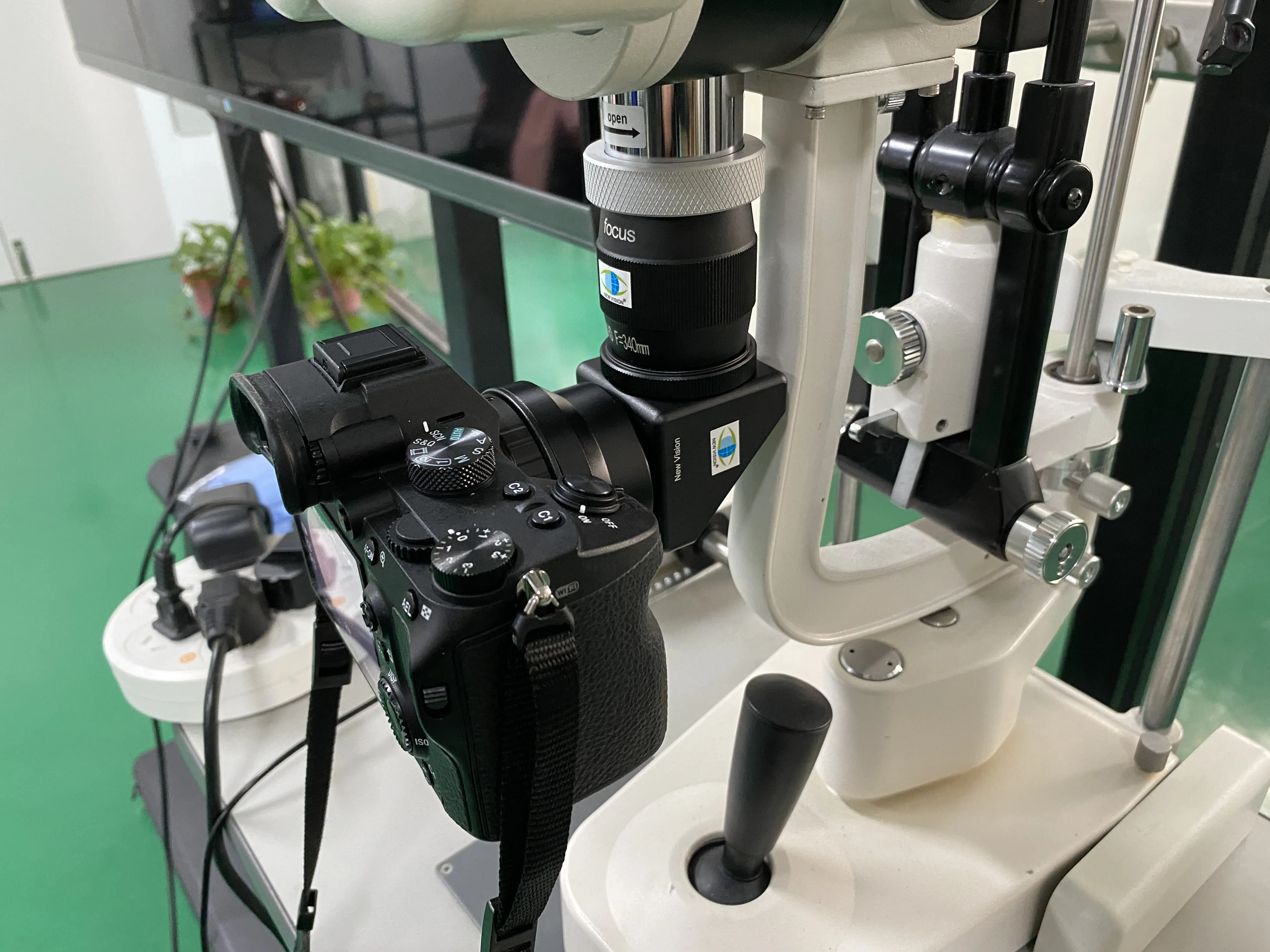 Optical Equipment Microscopic Slit Lamp Digital SLR Adaptor for EOS Ophthalmic  for Use