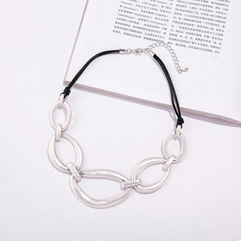 New Popular Handmade Minimalist Necklaces Interlocking Silver Plated Choker Necklace Women