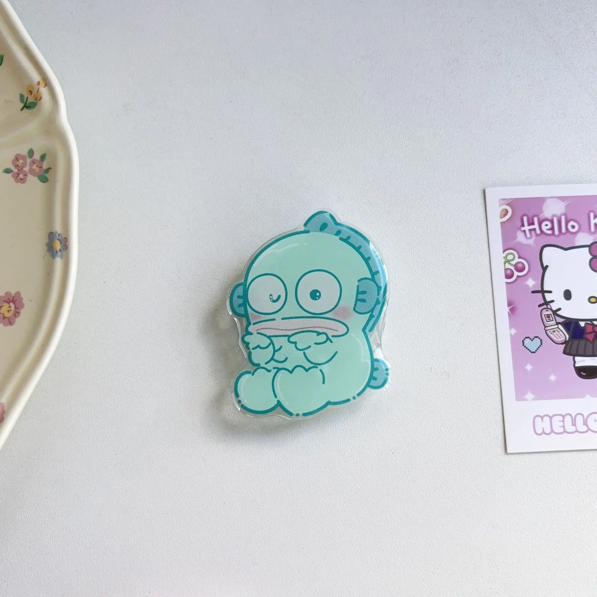 

4pcs Sweet bracket for any mobile phone airbag bracket 3m paste lazy desktop