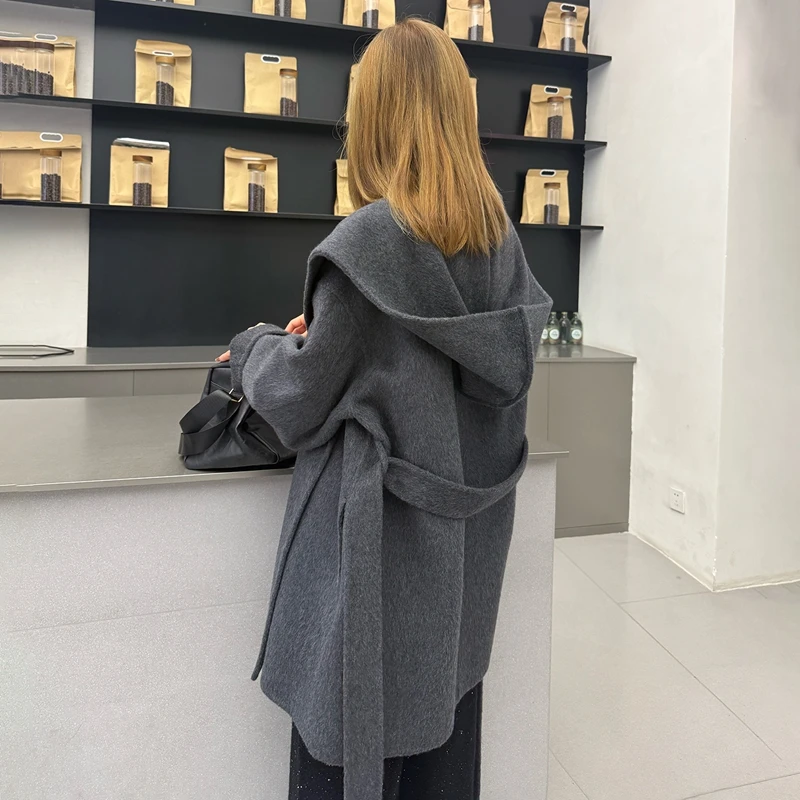 معطف نسائي من الكشمير كاجوال بلون سادة متوسط الطول معطف بياقة مقنعين النسخة الكورية معطف صوفي فضفاض بحزام من الصوف #2