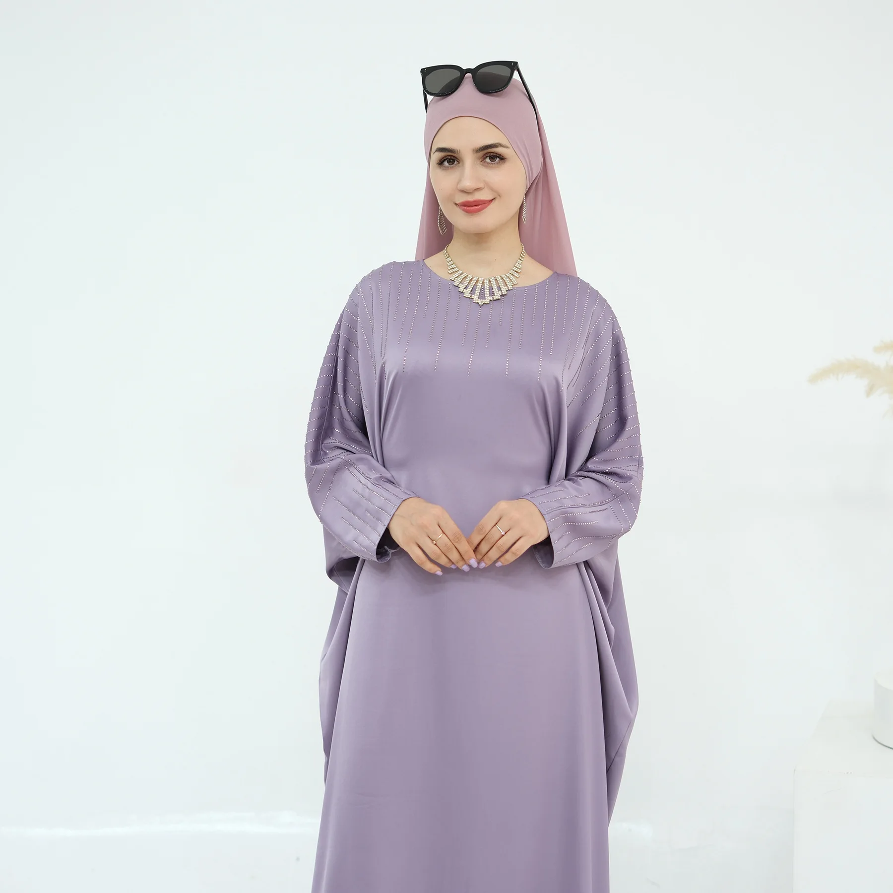 

Лидер продаж, новая макси-сувременная Абая, исламская одежда, скромные женские платья больших размеров, атласная ткань, кафтан с крыльями летучей мыши, женские платья