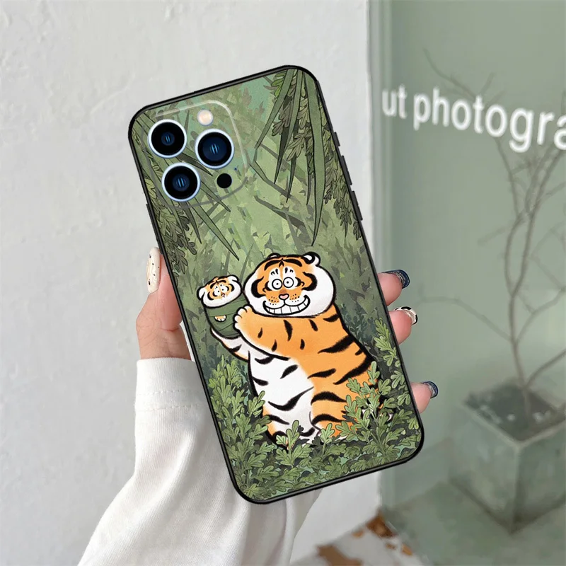 Funda blanda de silicona con diseño de tigre gordo de dibujos animados para iPhone 17 Air 11 15 16 14 Pro Max 12 13 Mini 16 Plus 16e
