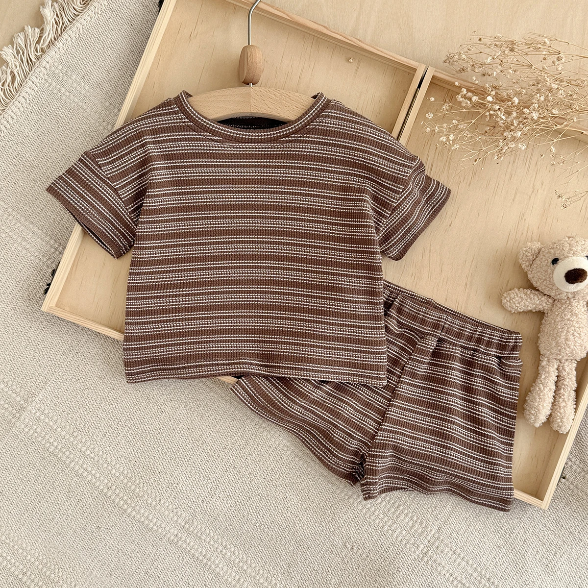 

Новый летний комплект одежды для девочек и мальчиков: полосатая футболка и шорты, 2 предмета, повседневный костюм для малышей