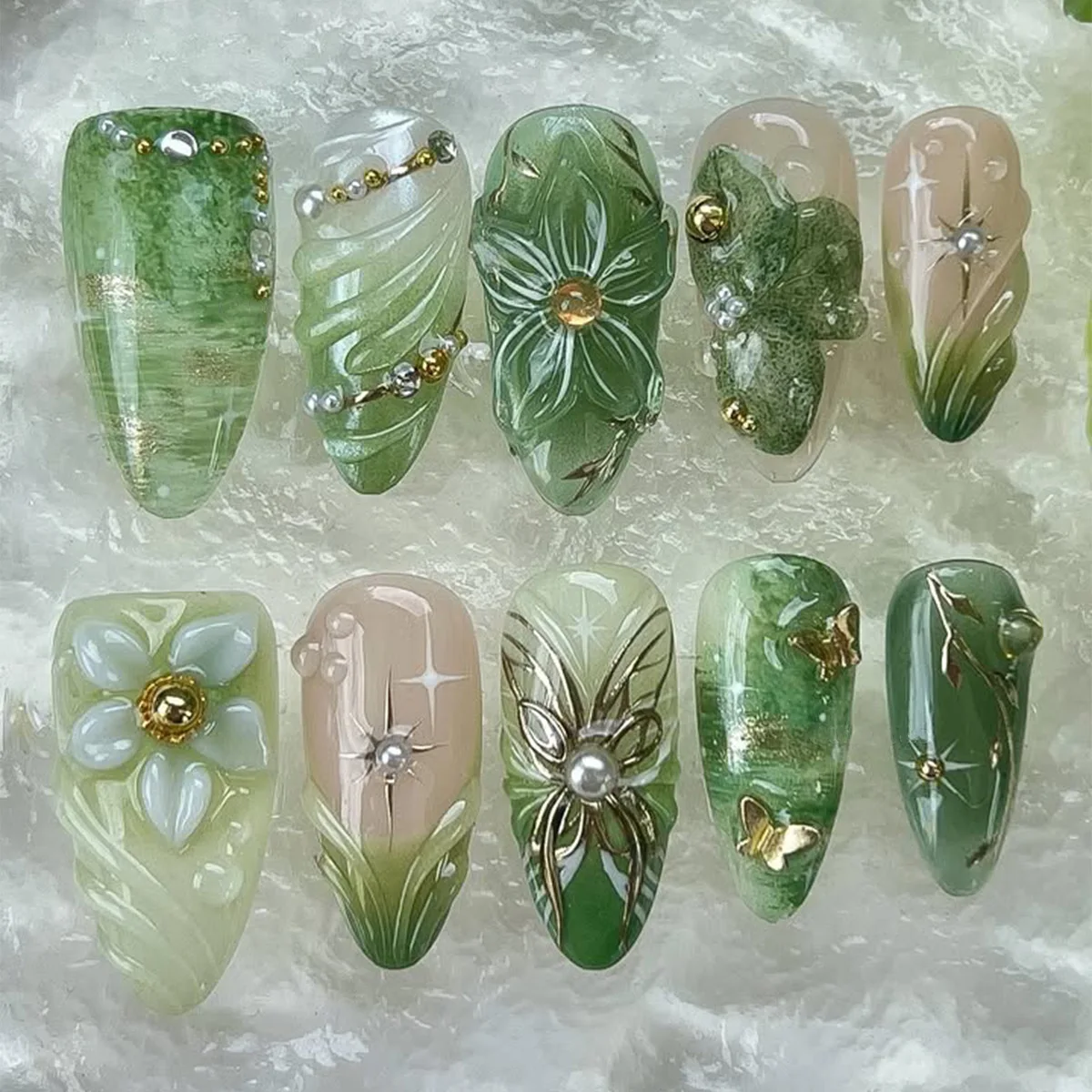 

24pcs Flower Green False Nails Art French Almond Fake Nail Tips Pearl Butterfly Design Press on Nails Sets Detachable Manicure