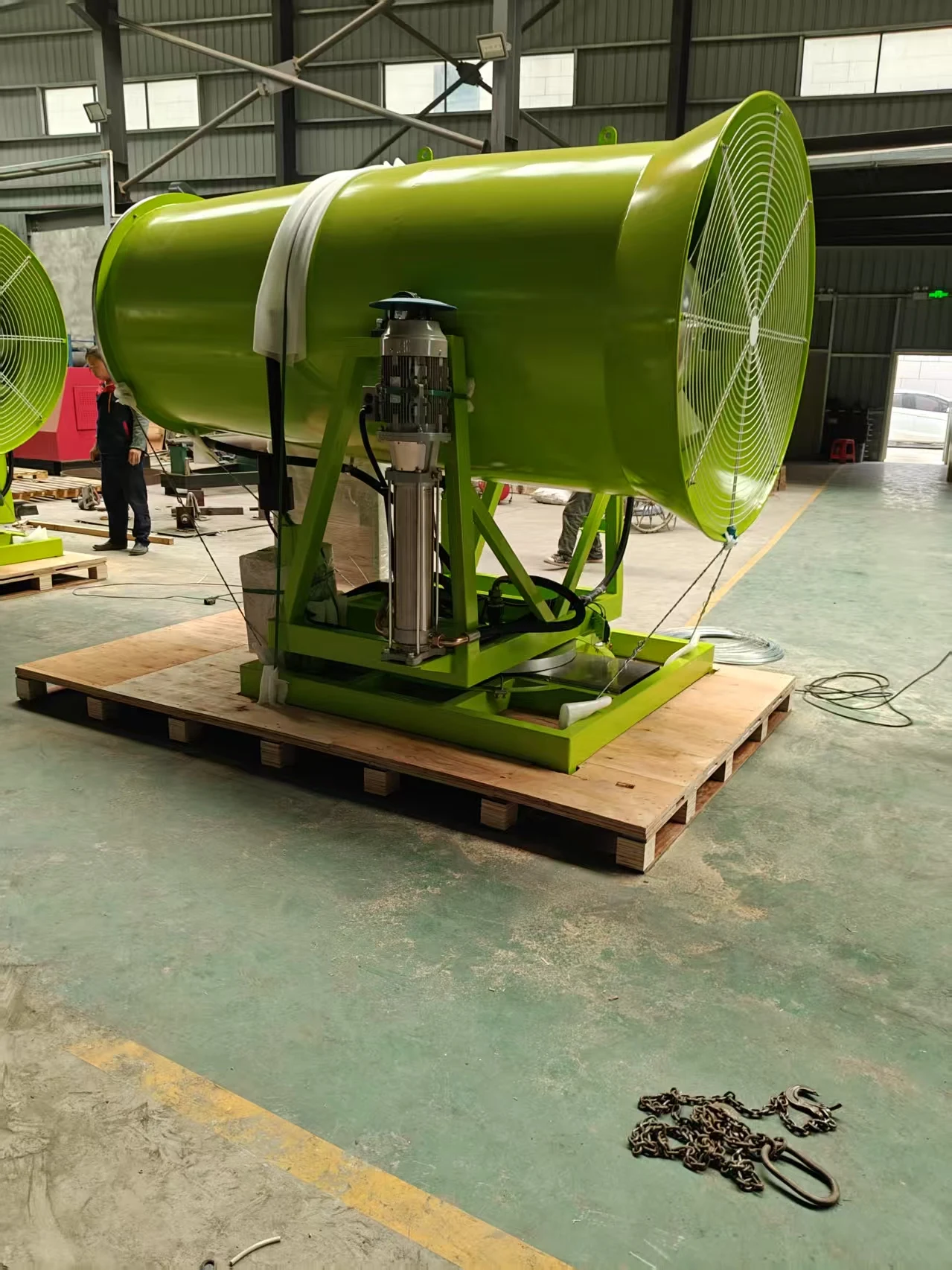 بخاخ رذاذ على الطرق منخفض المستوى - مدفع مدمج للتحكم في الغبار لبناء المساعدة الحضرية مع مساحة محدودة