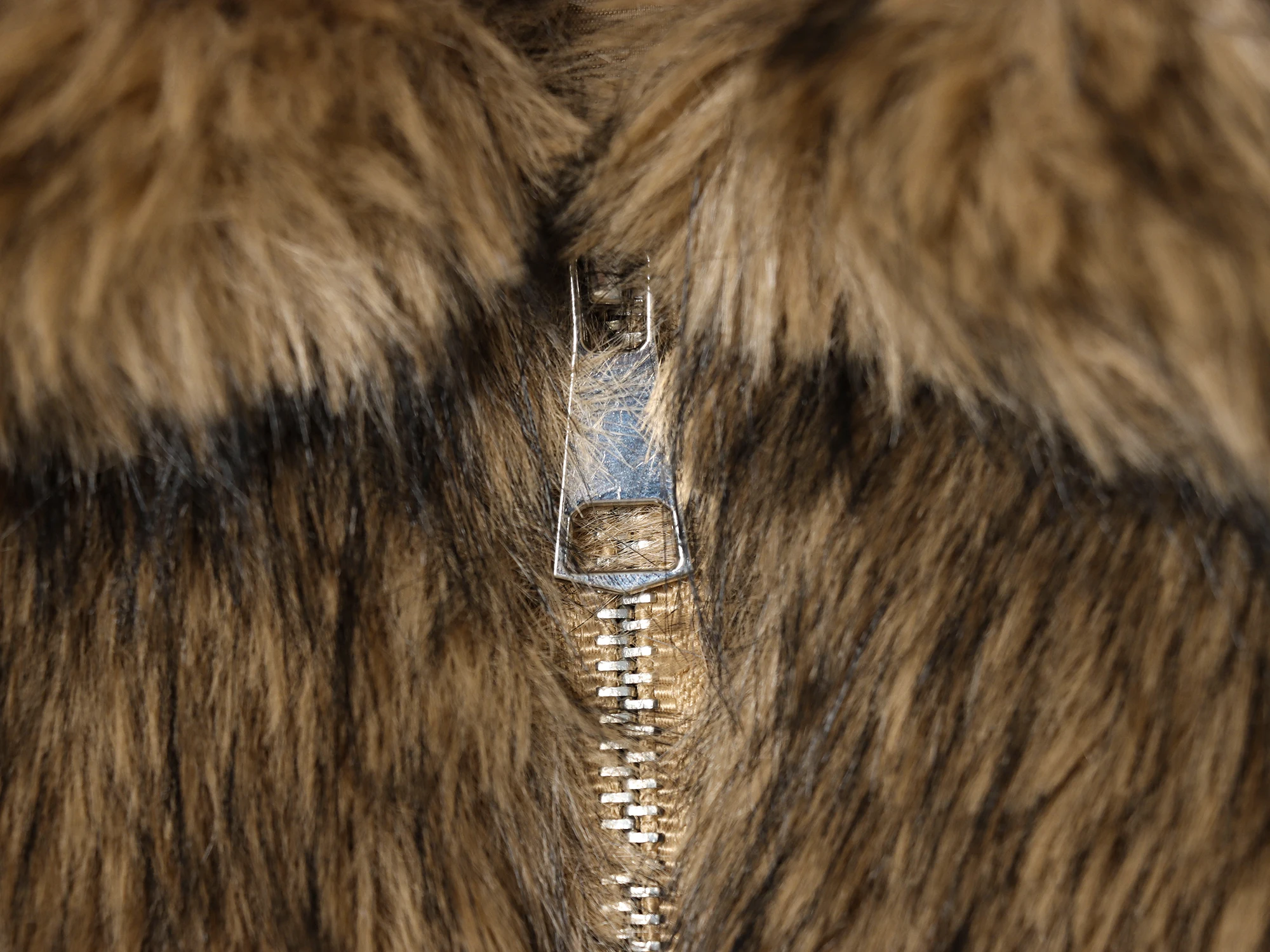 Frauen Licht Braun Winter Faux Pelz Mäntel Weibliche Chic Straße Gradienten Warme Pelzmantel Weibliche Mode Verdicken Luxus Oberbekleidung Kleiden