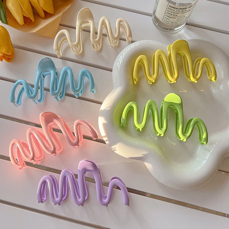 Vintage Jelly Color Hair Clip Large Shark Hair Claws Bath Clip Ponytail Clip For Women Girls Claw Clip Hair Accessories