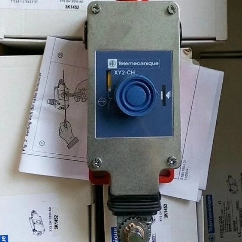 

Schneider Safety Switches XCSLE3737312 XCSLE3737512 XCSLF3737312 New Original