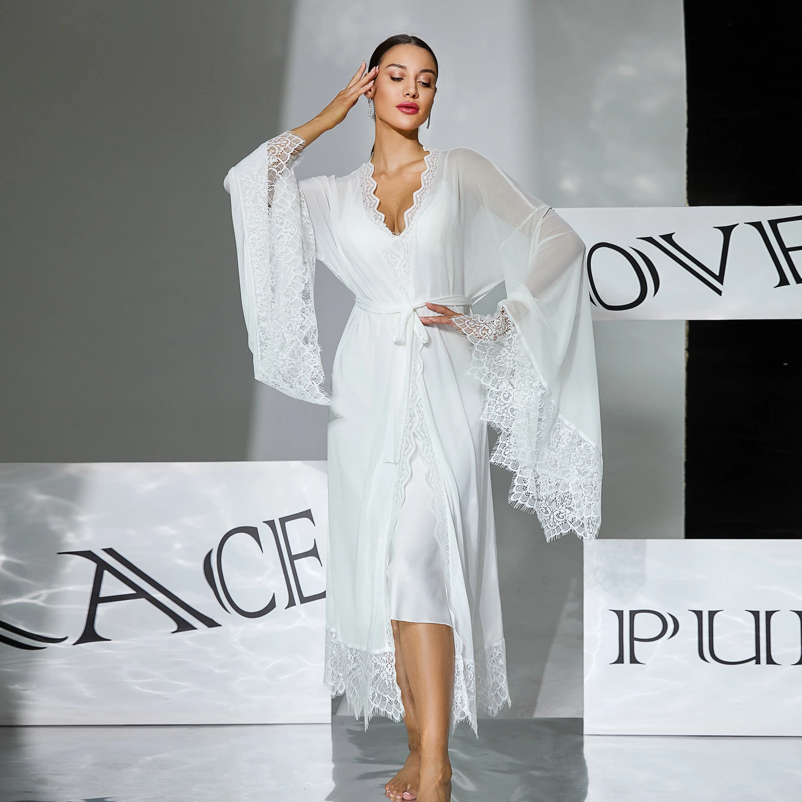 

Белое сексуальное кружевное платье-комбинация + прозрачный сетчатый халат, комплект из двух предметов для женщин, роскошный элегантный атласный свадебный утренний халат, домашняя одежда для отдыха