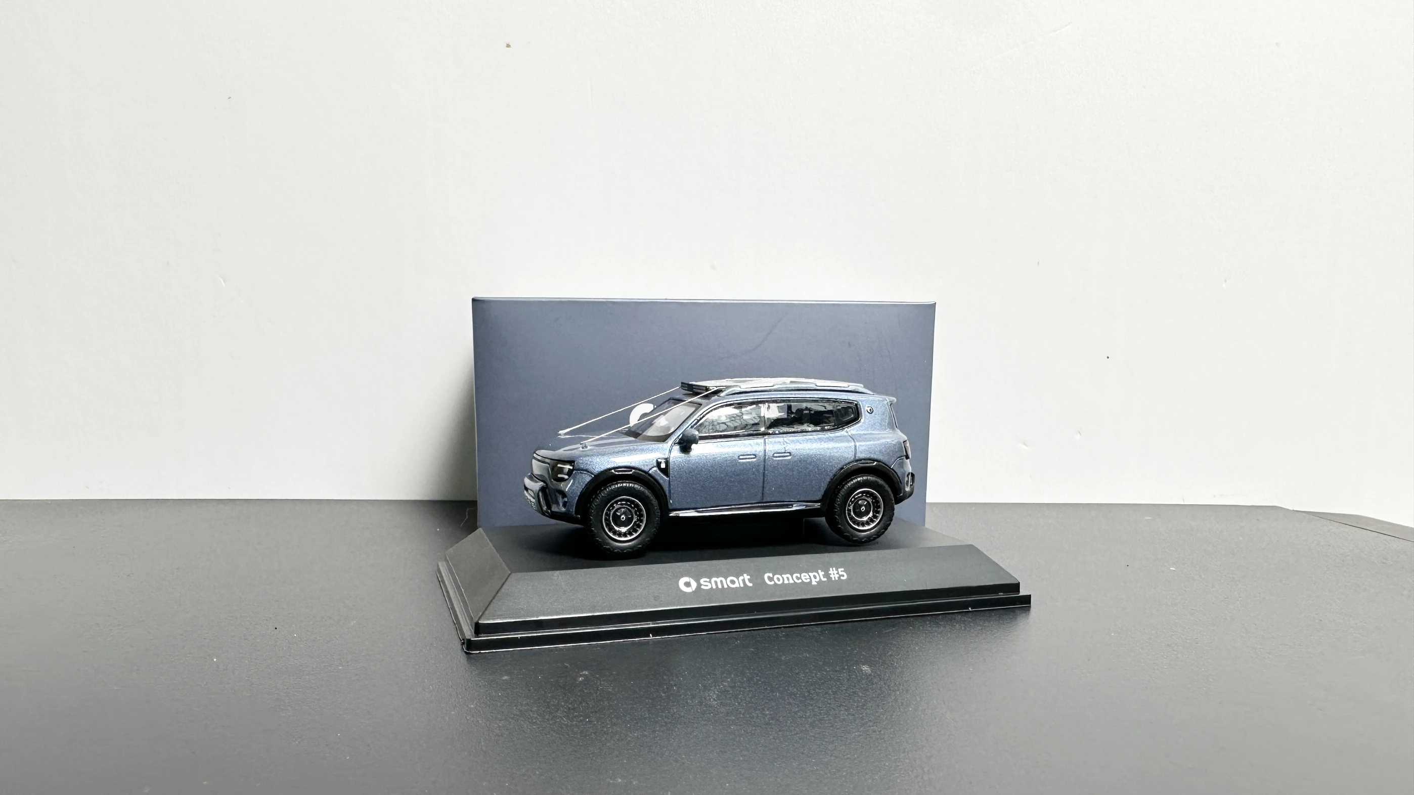 

1:64 Original BENZ Smart Wizard 5 Concept Car, Car Model Alloy Simulation Collection Ornament Mini