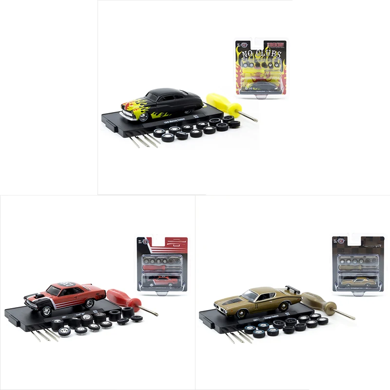 

New Spot M2 1:64 Simulation 1949/1967/1971 Alloy Die-cast Car Model Including Tire Screwdriver Set Model Ornaments Toys