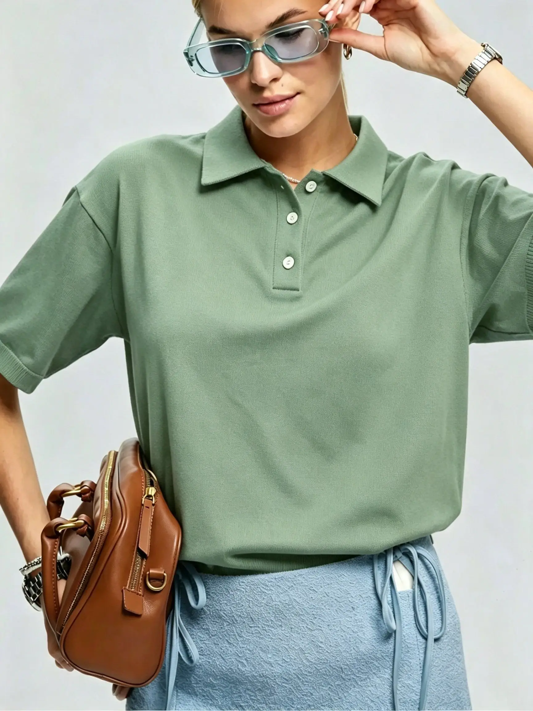 New high-quality polo shirt for women, a must-have top for all seasons.