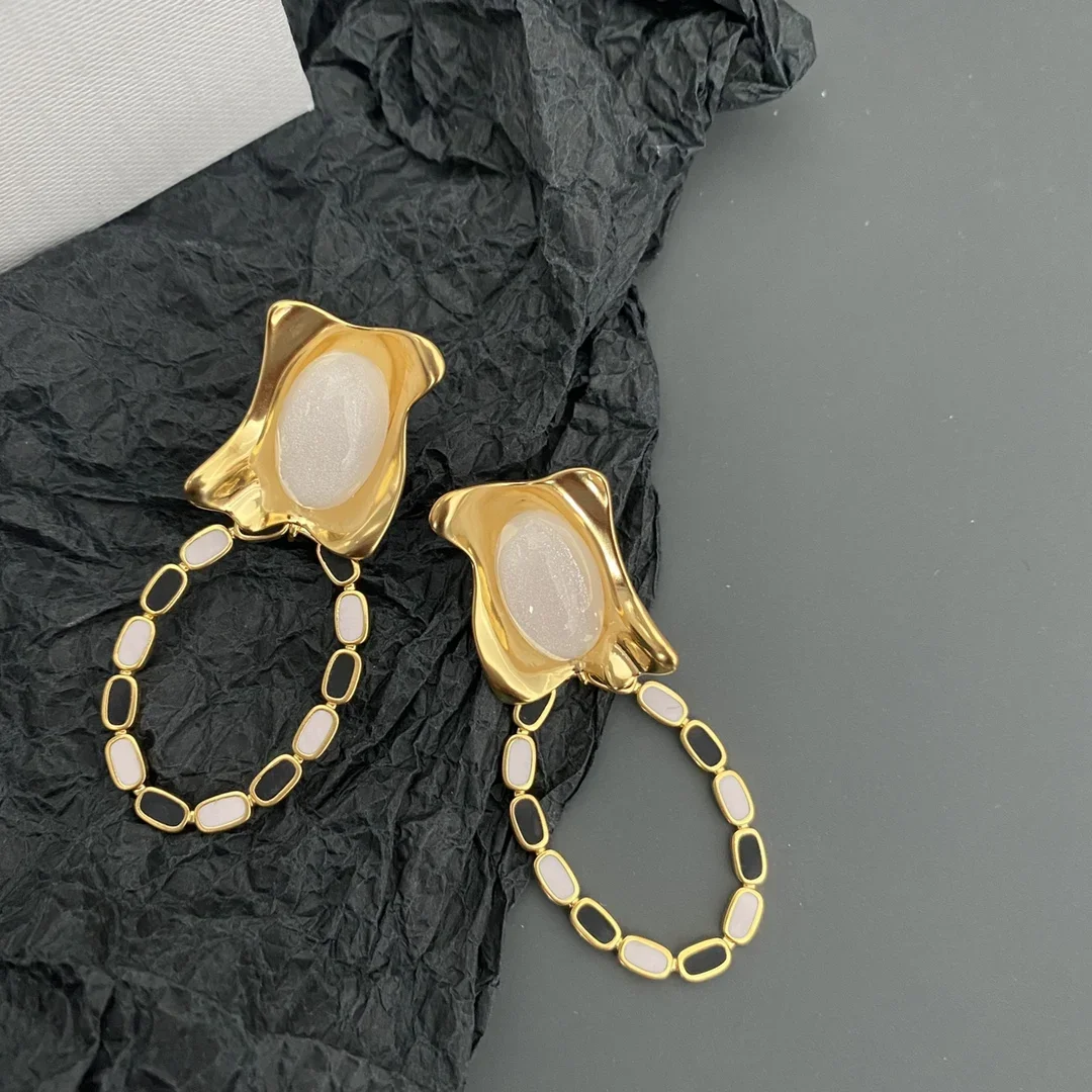 Fashion exquisite new trend products niche unique styling earrings