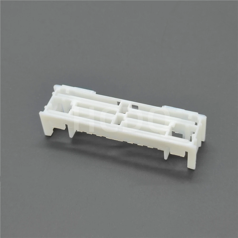 

Brand new original high-quality 6098-9093 connector locking plate