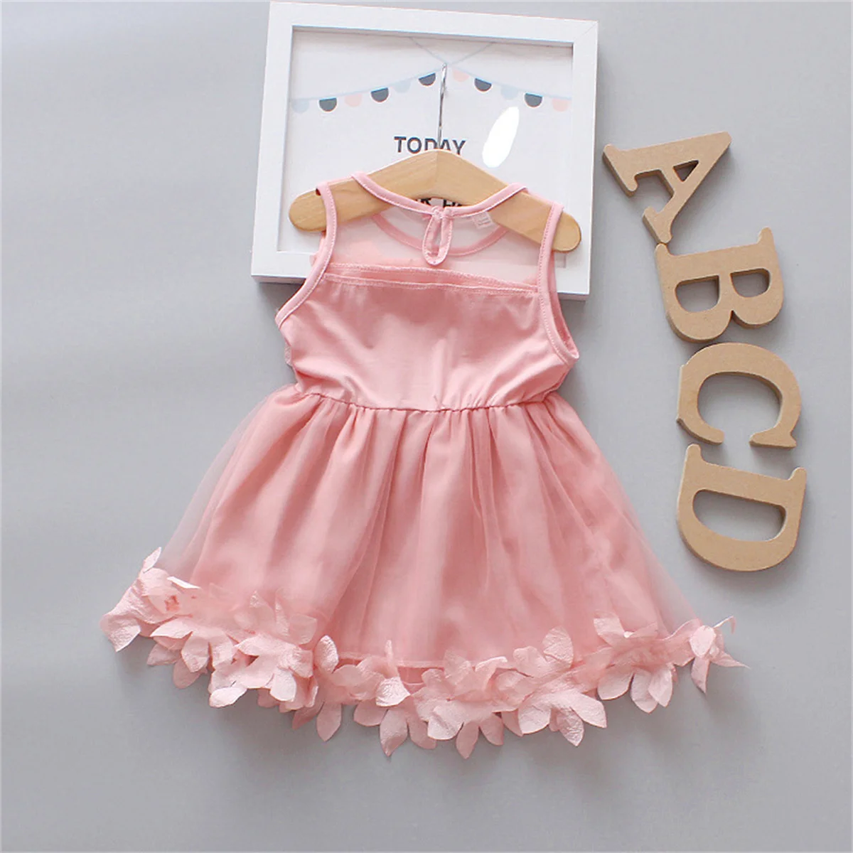 Baby Girls\' Red Christmas Birthday Party Dress Preschool Children\'S Hollow Out Sleeveless 3d Petal Mesh Summer Clothing