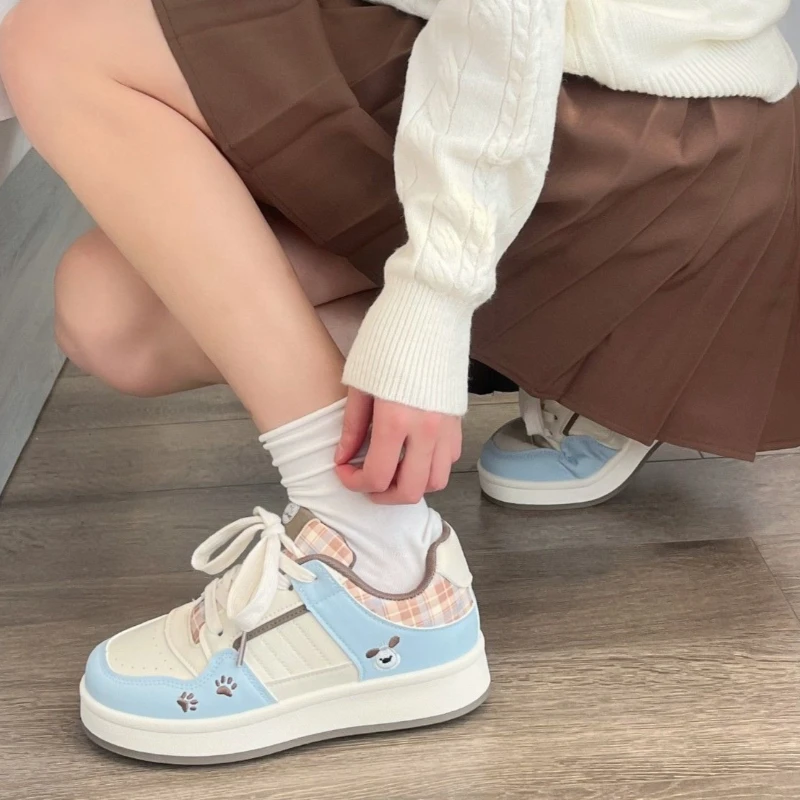 

2026 New Girls Korean Style Casual Sneakers Thick Sole Kids Shoes Spring Autumn Versatile Trendy Footwear