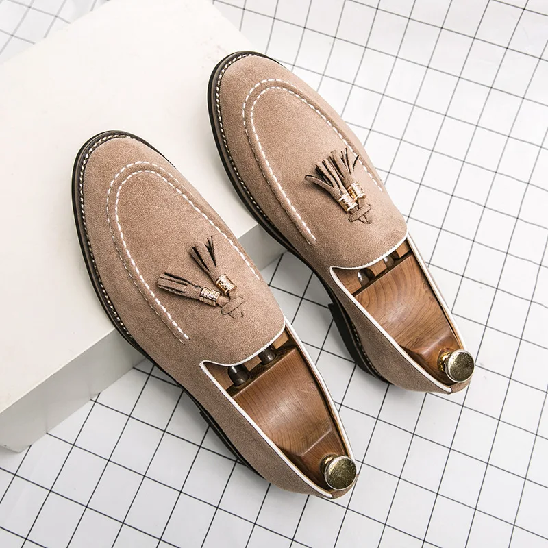 

Fashion Tassel Leather Men Shoes Slip On Loafers Round Toe Patchwork Suede Dress Shoes Man Daily Wedding Party Shoes for Man