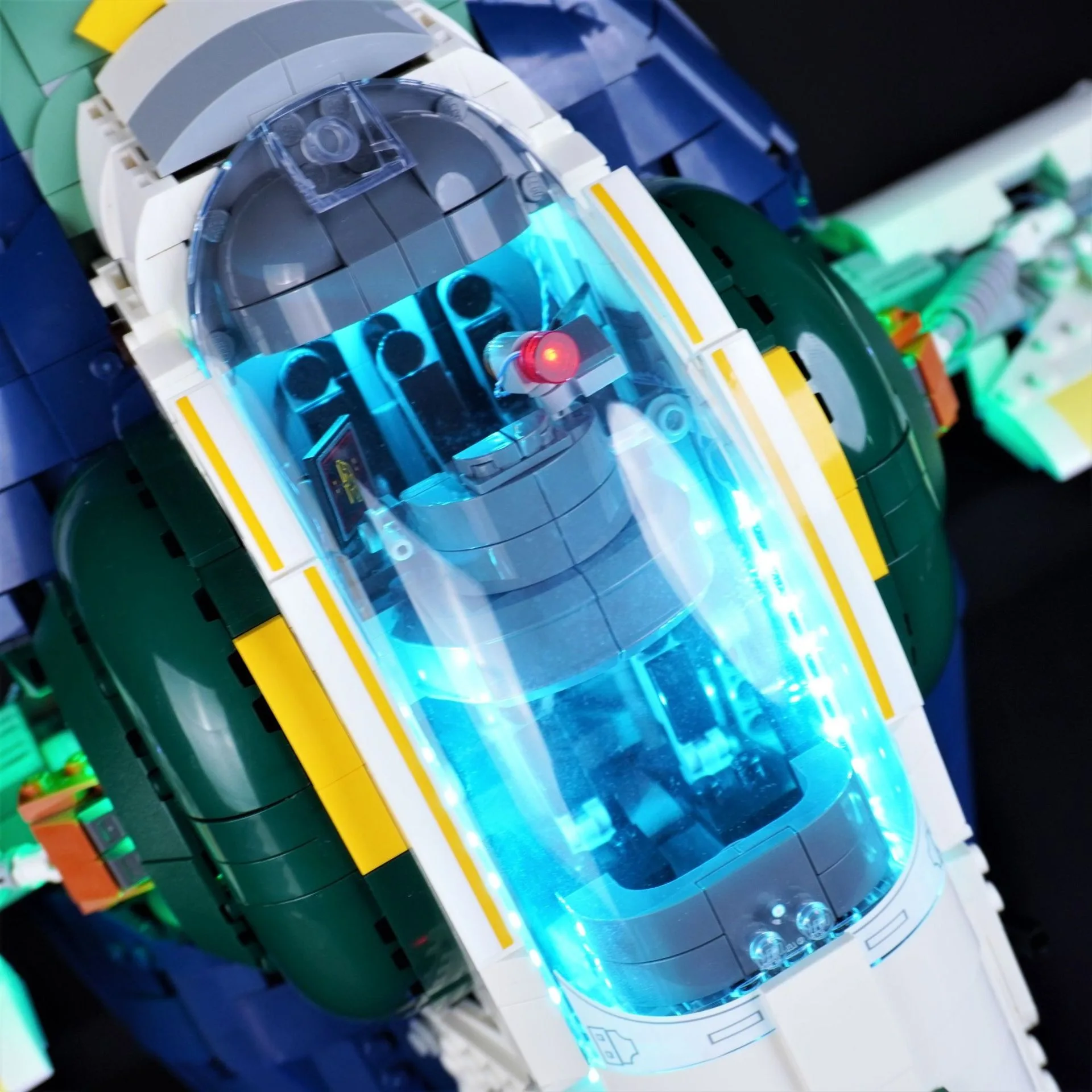 Набор освещения для LEGO 75409 Jango Fett Starship Starings Wars, радиоуправляемая версия, не включает строительный блок (только комплект светодиодных фонарей)