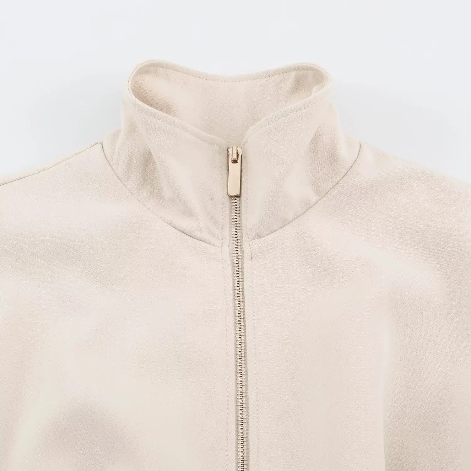 KONDALA Damen Trendige Lässige Stehkragen-Jacke Minimalistische Pendler-Jacke mit Plissiertem Saum und Reißverschluss 2026 Herbst Vielseitige Jacken – Detail 12