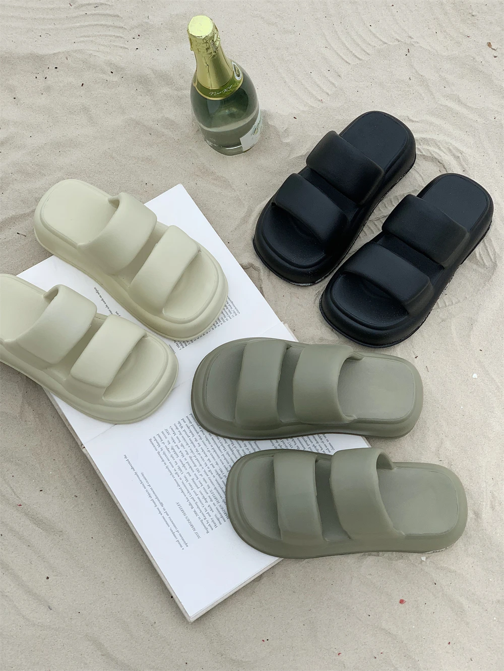 Casual Thick Bottom Sandals Beach Vacation Anti-Slip Men Women Summer Fashionable Flat Heel Couple Slippers EVA Material