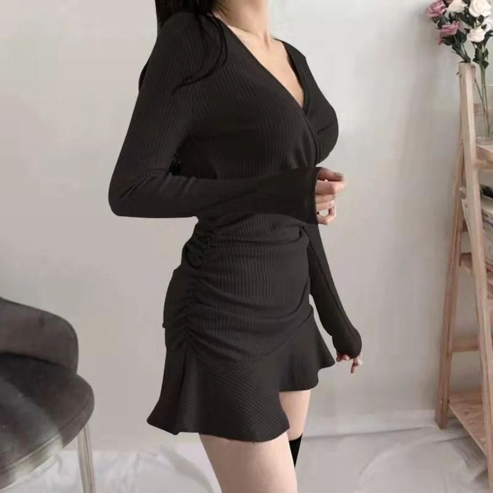 

Элегантное женское платье с рюшами, облегающее бедра, с V-образным вырезом, длинными рукавами, плиссированное, в стиле Y2K, с завышенной талией, облегающее, для дома