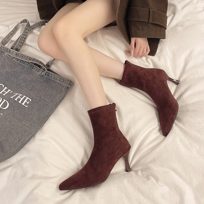 Winter Fashion High-Quality Pointed-Toe Short Boots with Zippers at the Back sexy Thin Heels Form-Fitting Large-Sized Nude Boots