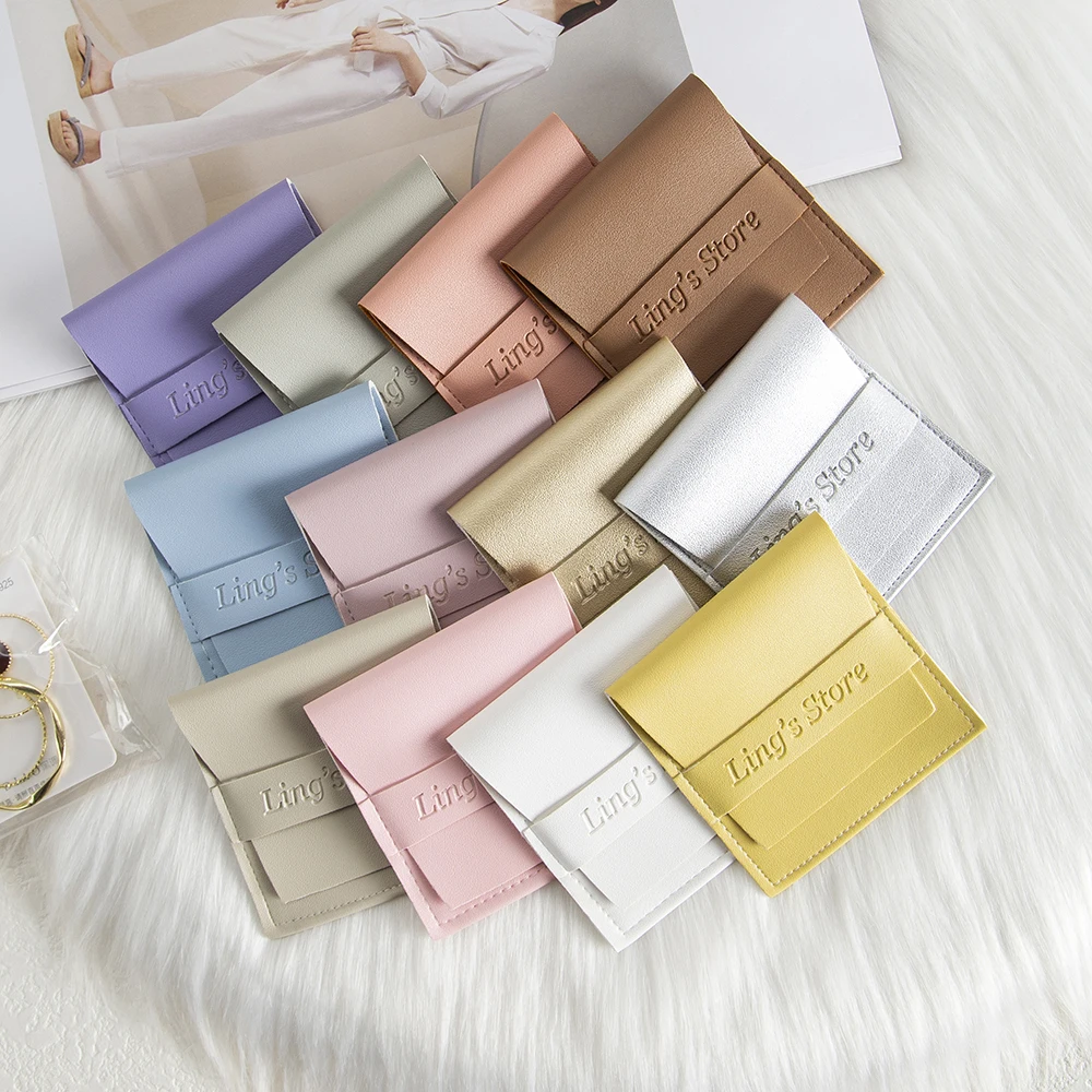 

50/100cs Personalized Logo 8x8cm Jewelry PU Leather Strip Bag Lipstick Key Ring Earrings Necklace Bracelet Pendant Oil Organizer