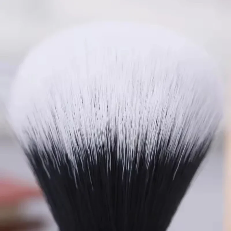 فرشاة حلاقة بعقدة شعر صناعية بمقبض معدني ثقيل باللون الأسود من YAQI RTS للرجال للحلاقة الرطبة