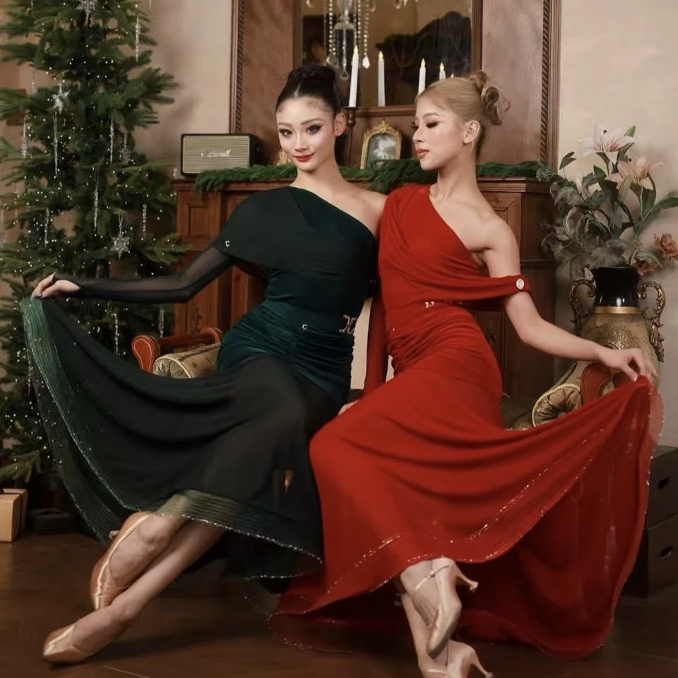 2026 valsa traje de dança de salão vermelho verde ombro inclinado topos malha saia longa baile desempenho vestidos competição dnv26042