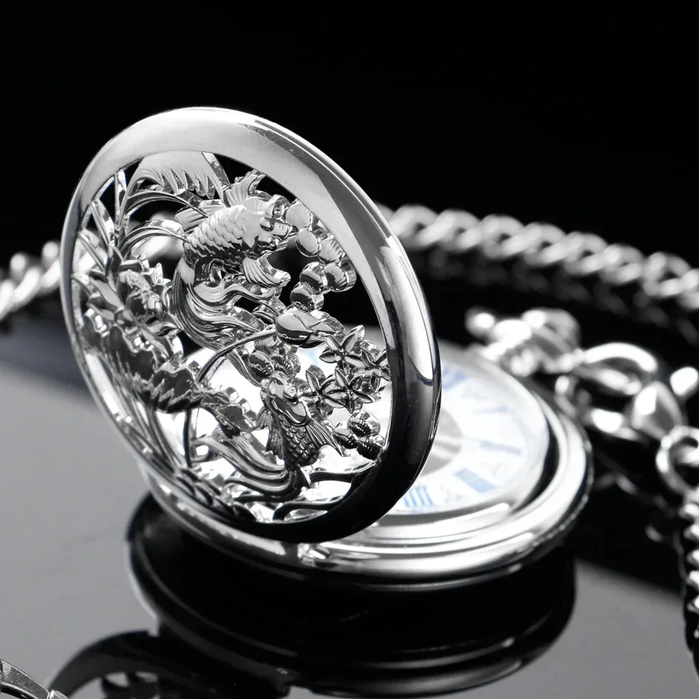 Silver Hollow Fish Design Vintgae Manual Mechanical Pocket Watch Blue Romen Numerals Watch Face Pendant Necklace Clock Man Women