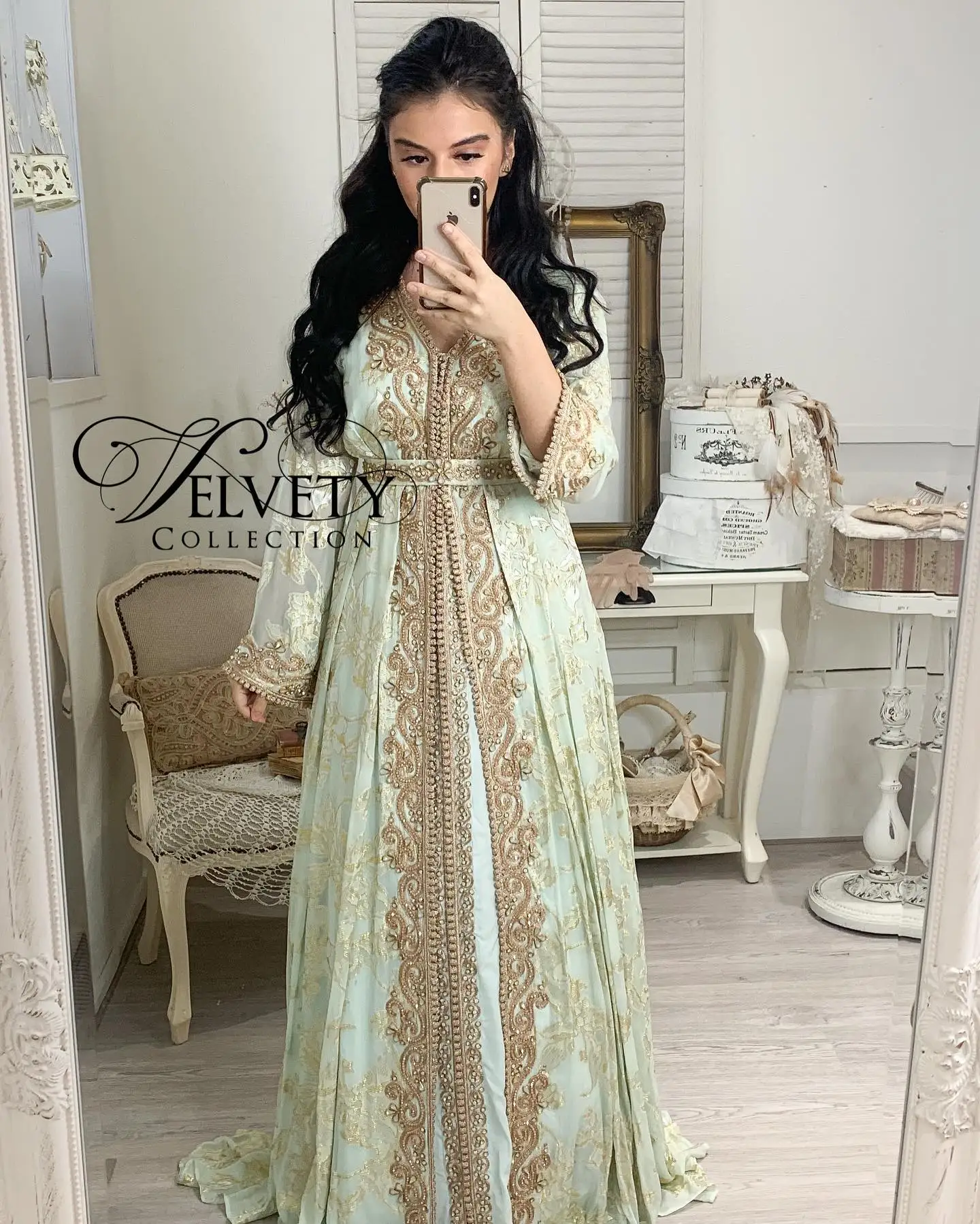 

Moroccan Kaftan Muslim Evening Dresses A-line V-neck Long Sleeves Appliques Beaded Dubai Arabic Turkey Caftan Abaya Islamic Gown