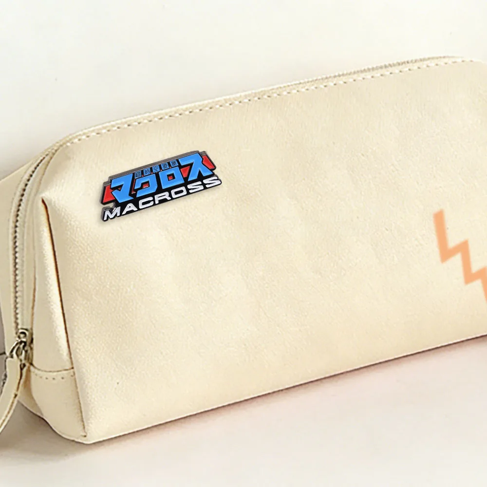 Super Dimension Fortress Macross Logo Emaille-Anstecker Super Robot Fantasy Heißblütiger TV-Anime-Abzeichen Geschenk für Sci-Fi-Liebhaber Sammlerstück – Detail 8