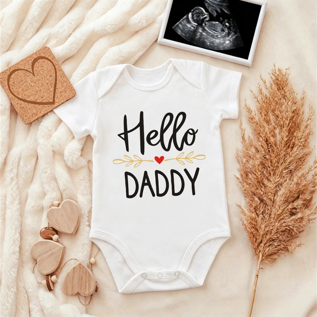 Hello Daddy Baby Bodysuit Pregnancy Announcement Onesie Short Sleeve New Dad Reveal Photo Prop Romper Gift for Expecting Father