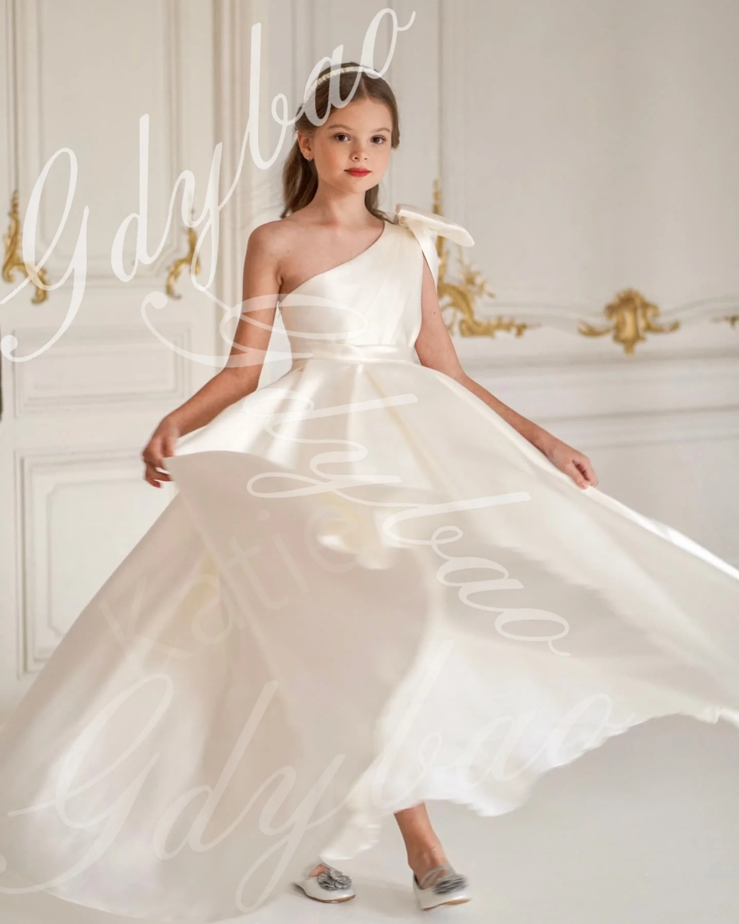 Elegantes weißes Satin-Blumenmädchenkleid für die Hochzeit, eine Schulter mit Schleife, Prinzessin, Kindergeburtstag, Party, Erstkommunion, Ballkleider