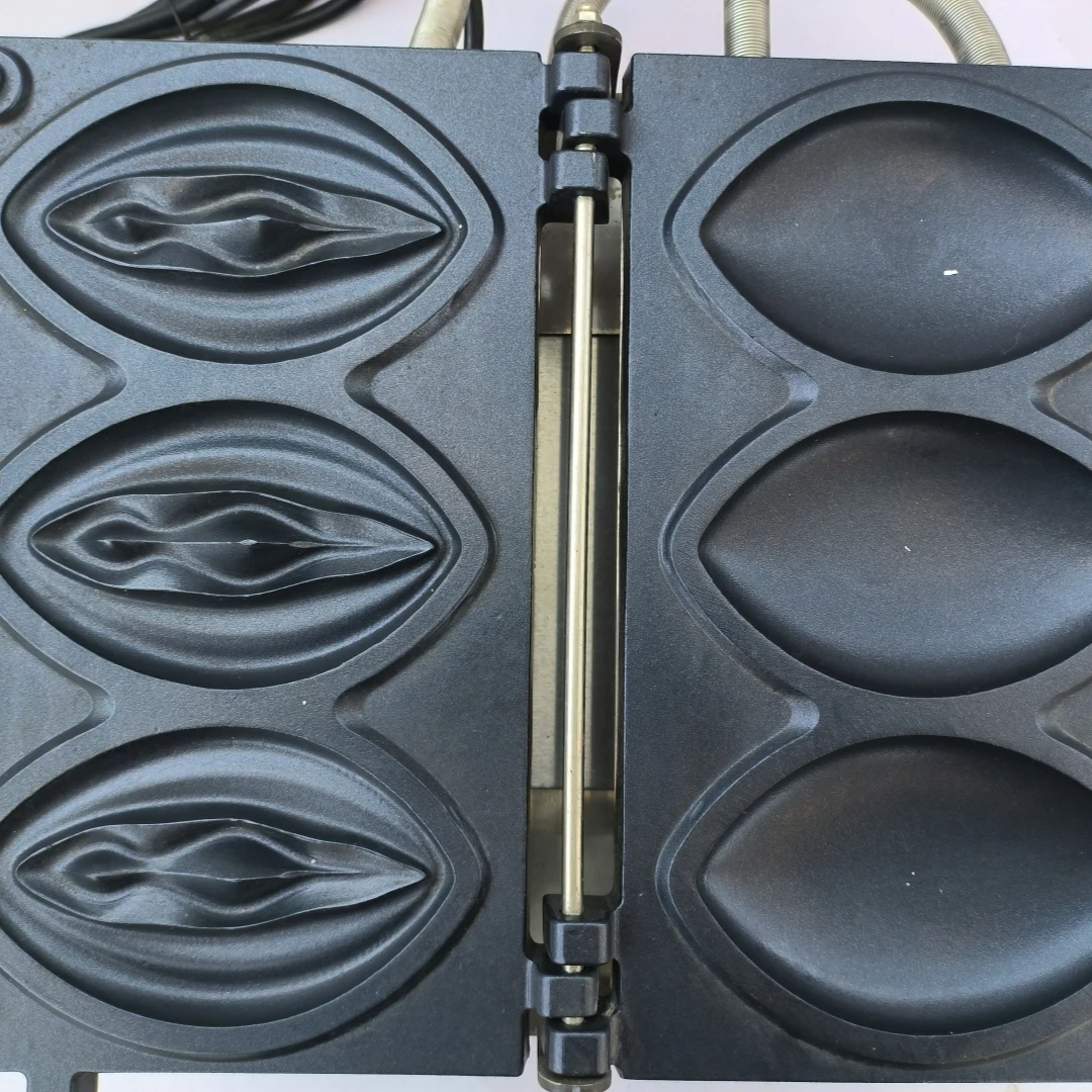 3 Molds Non-Stick Cast Iron Electric Adjustable Thermostat Energy Saving Sea Ear Pan Baking Tray Waffle Maker Machine Snacks