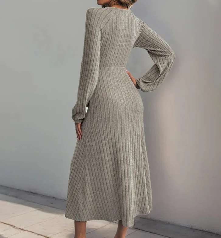 Outono inverno europeu e cor sólida botão bainha vestido de malha