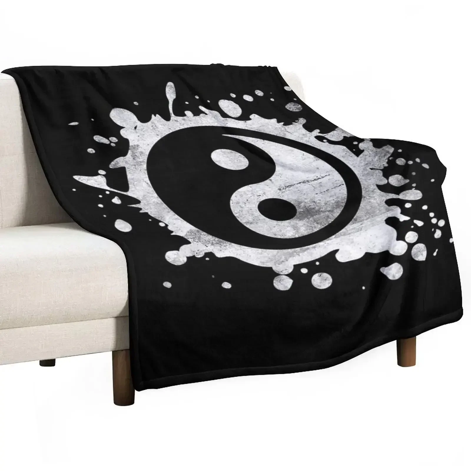 Distressed Yin Yang Feng Shui Ying Yang Taoism Zen Buddhism T-Shirt Throw Blanket Polar Blankets For Sofas Beach Blankets