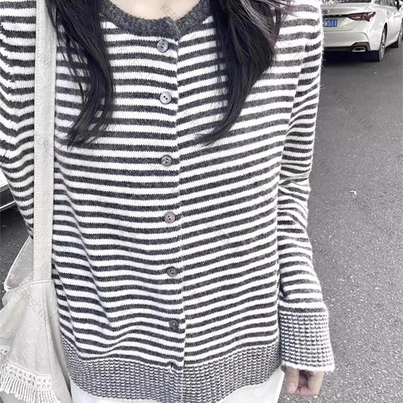 

Классический повседневный универсальный полосатый вязаный кардиган на пуговицах в стиле ретро, осенне-зимний удобный тонкий вязаный кардиган на улице эмо