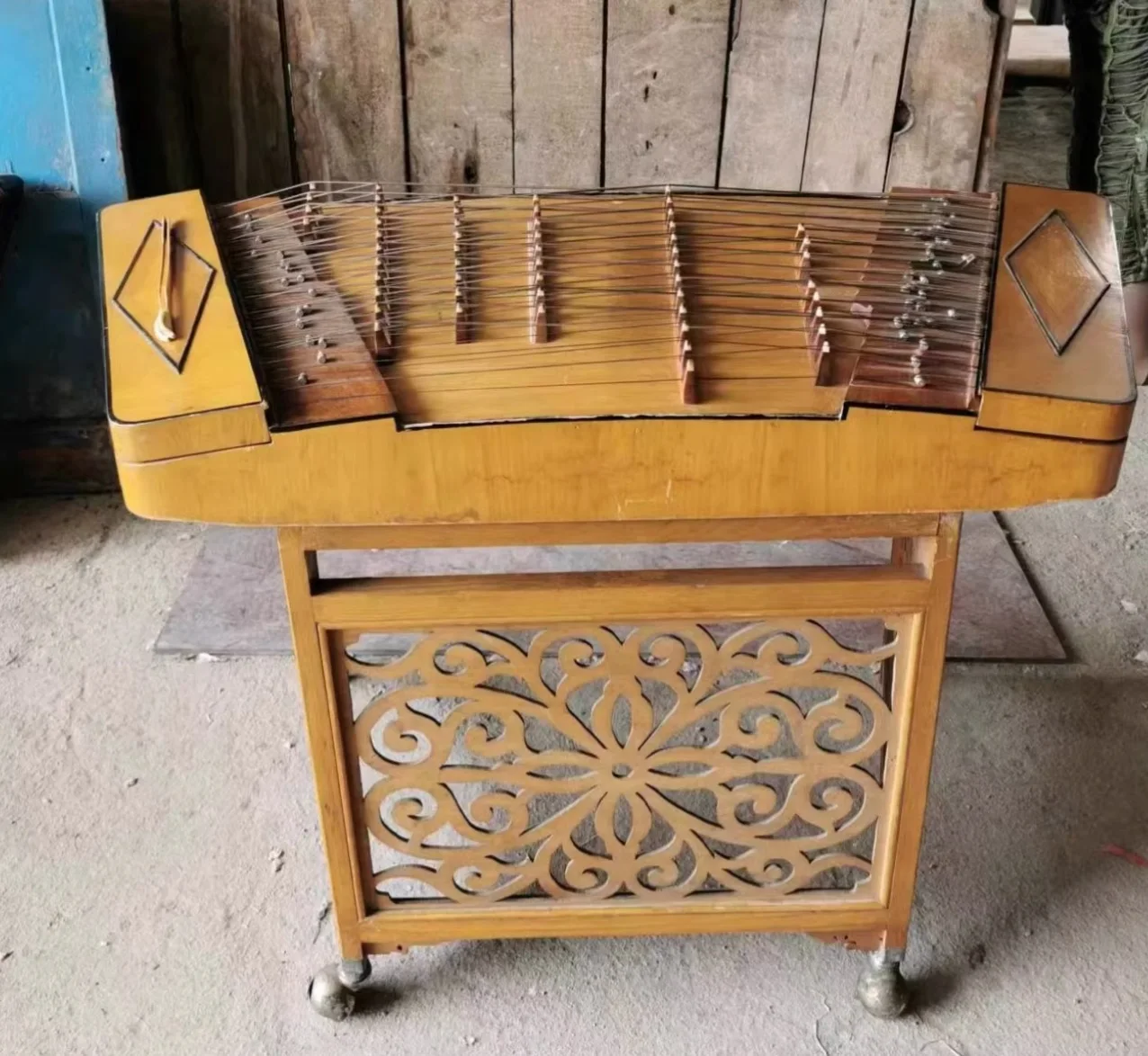 

Старинный дульцимер Янцин 1950-х годов, музыкальные инструменты Xinghai, старинная коллекция, китайские струнные инструменты