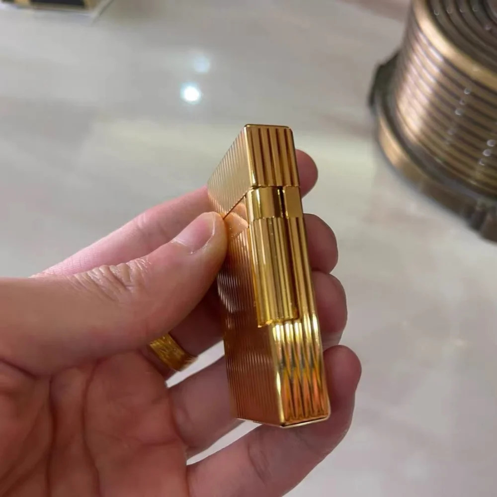 

High-end custom-made lighter, featuring classic vertical stripes and a loud, crisp sound; includes a set of custom accessories.