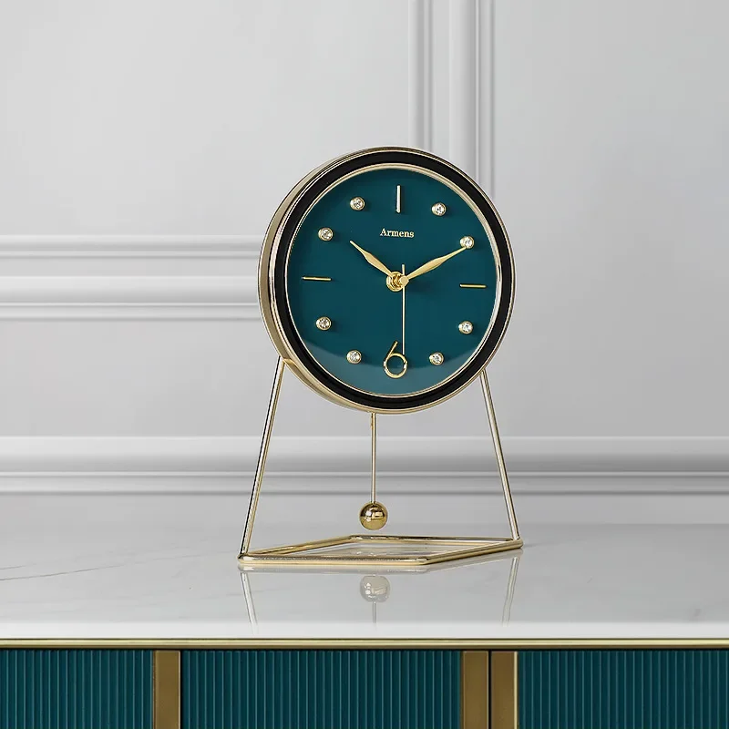 Creative Luxury Desk Clock Gold Metal Swing Table Clock Swing Clock Silent Watch Living Room Home Pendulum Desktop Clocks Gift