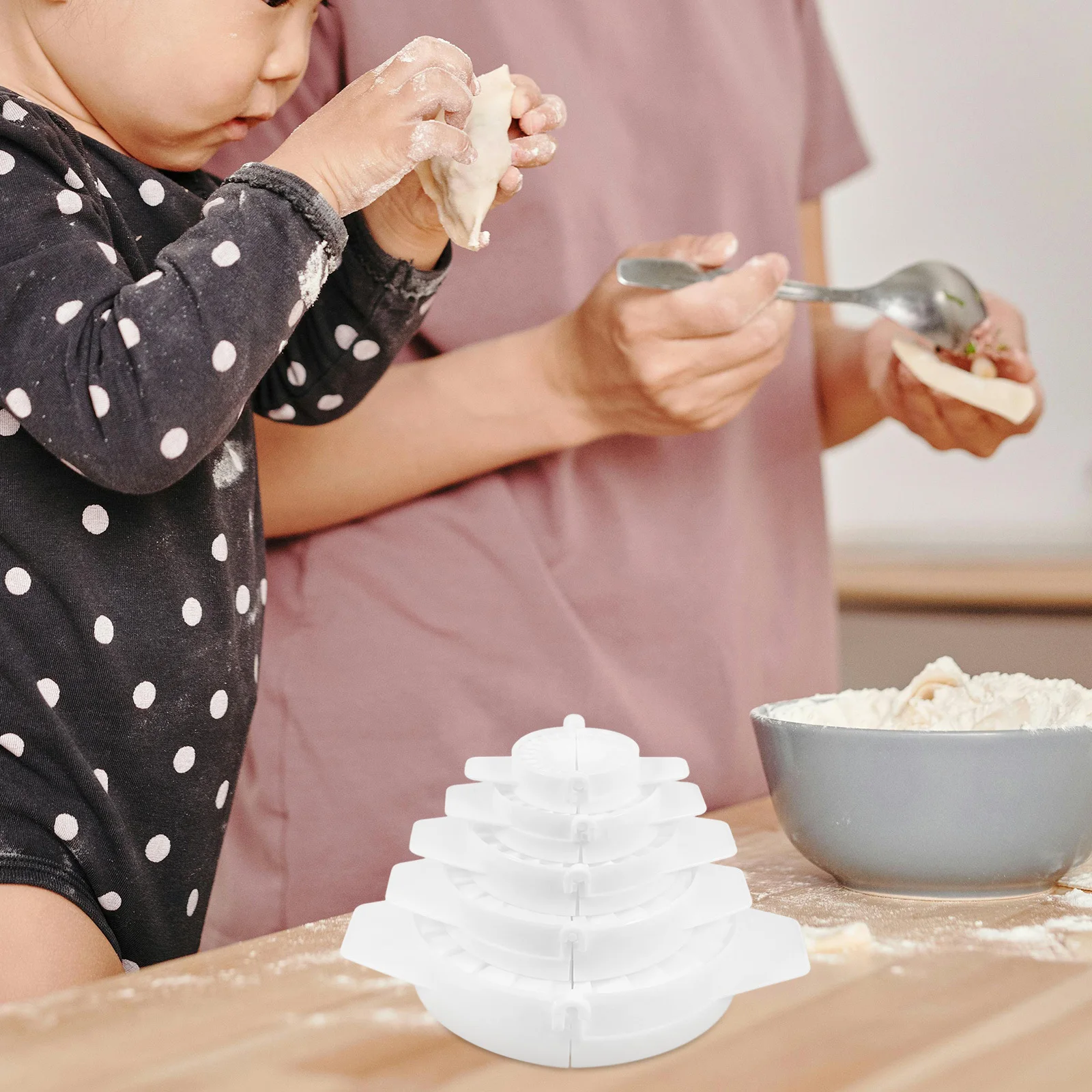 

5pcs Dumpling Mold Plastic Manual Press Set For Chinese Dumplings Pierogi Empanadas Ravioli Wonton Making Kitchen Tool Kit