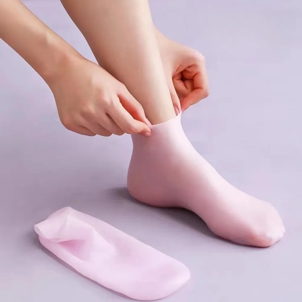 2 Pieces Silicone Foot Care Socks for Men and Women Moisturizing Protection Softens Dry Cracked Heels Essential Foot Care Tools view 6