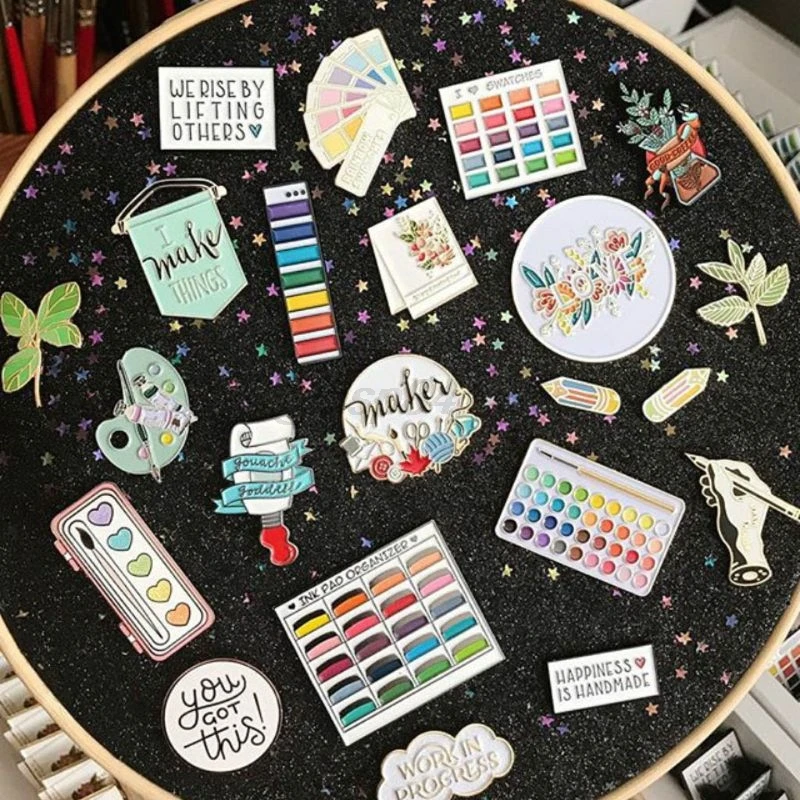 

Badge Brooch Storage Display Holder Wall Hanging Pin Display Organizer Glitter Board Pin Holder Case Pin For Collectors