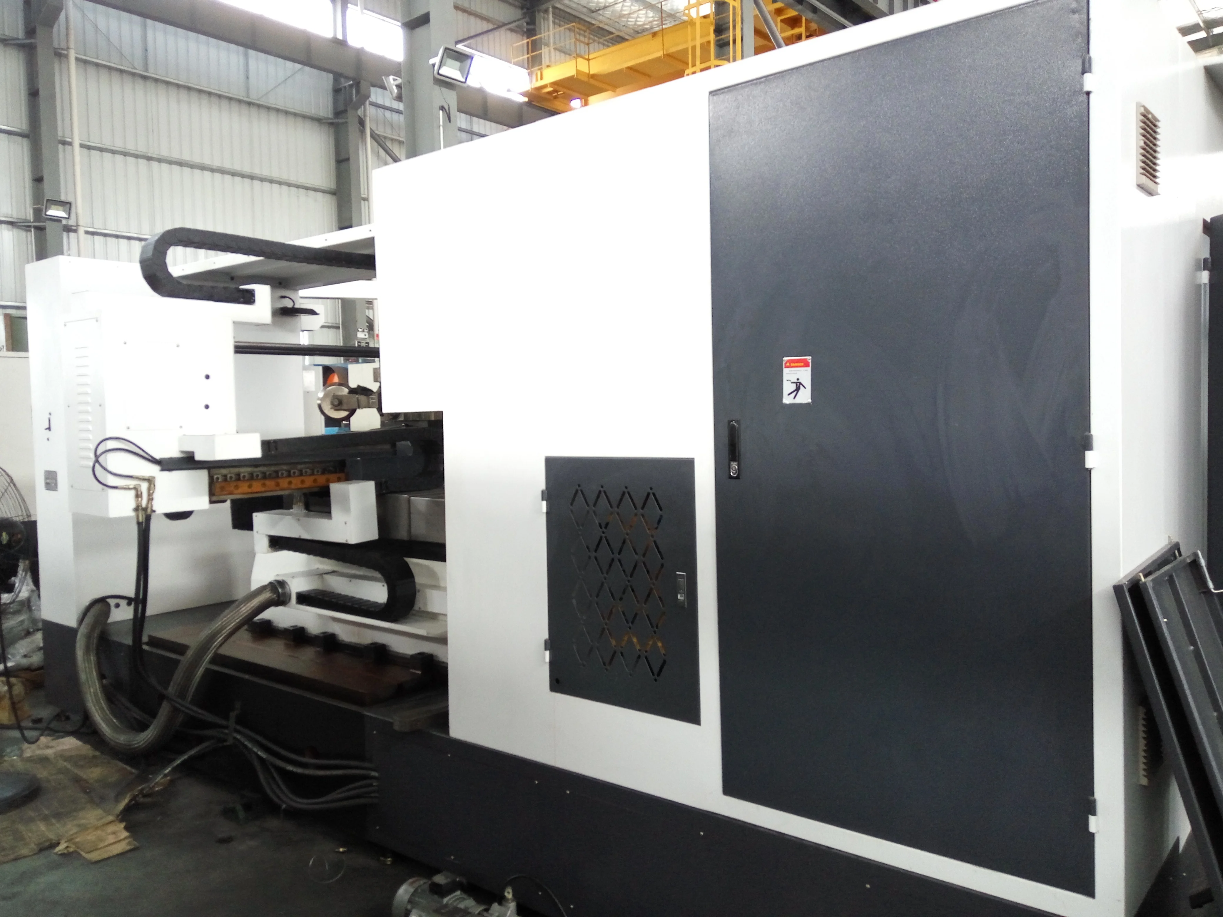 Цена обрабатывающего центра с ЧПУ в Китае в Индии