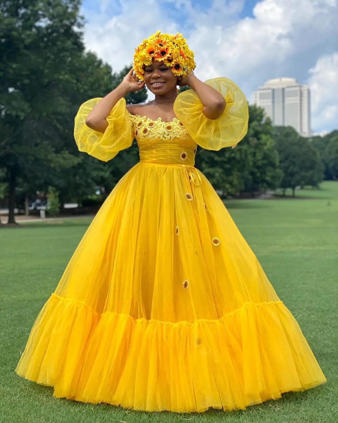 Yellow tulle evening dress with 3D stickers on the bra, bridesmaid banquet dress, off shoulder ball dress customization