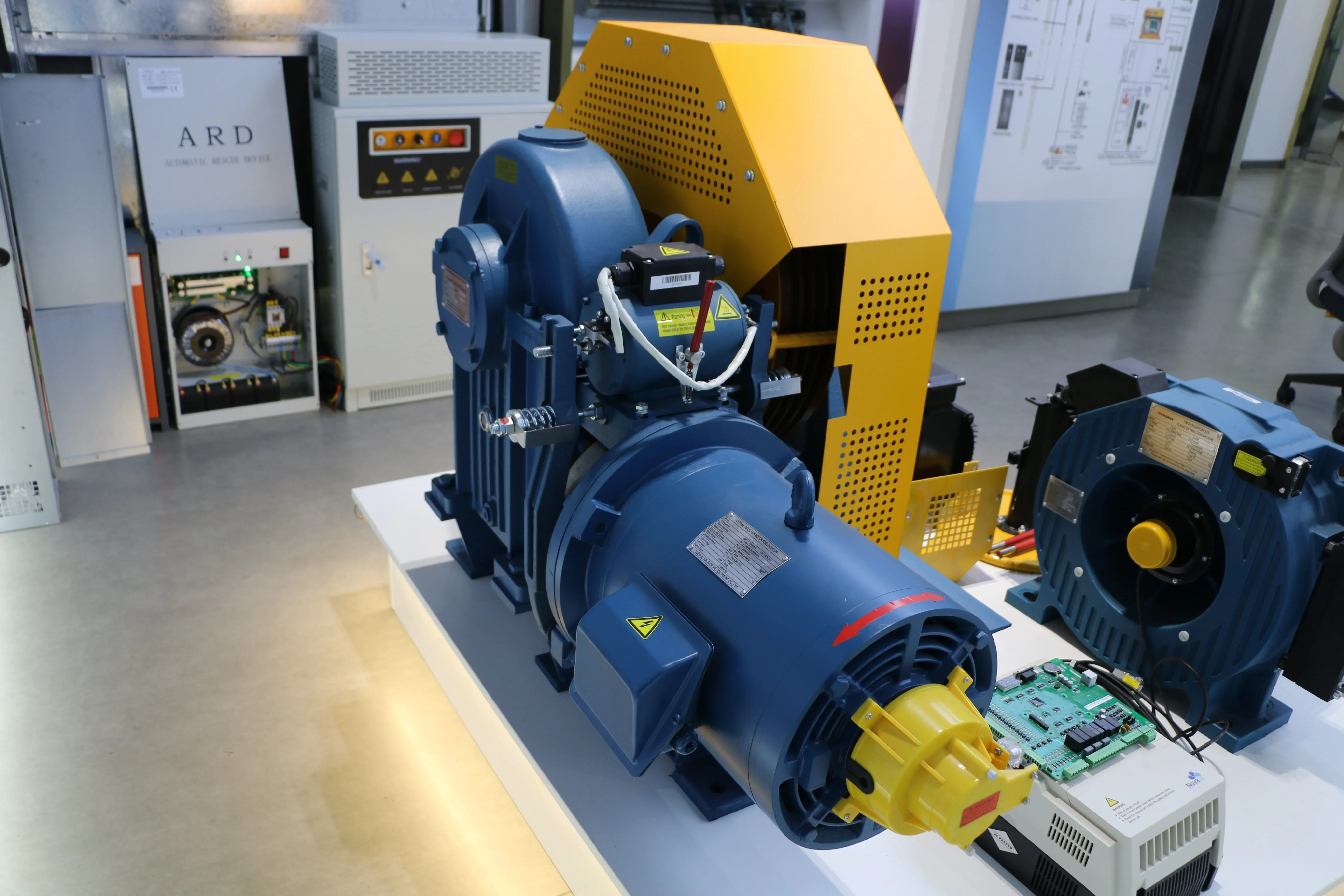 มอเตอร์เกียร์ลิฟต์ราคาต่ําขายร้อนที่มีประสิทธิภาพมากที่สุดสําหรับ Dumbwaiter