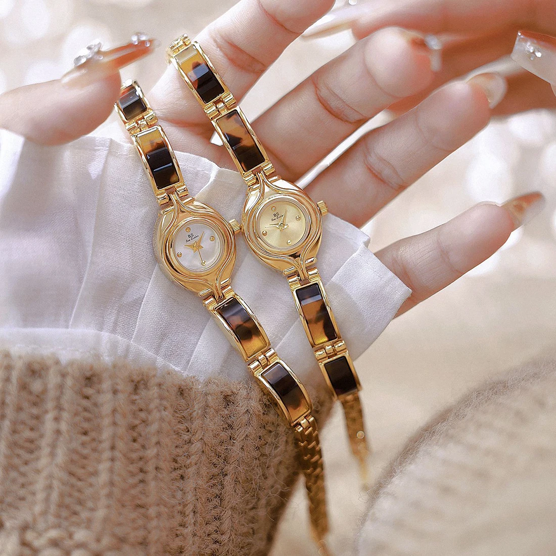 

NEW Woman Watch Luxury Gold Amber Resin Vintage Watch Ladies Elegant Fashion Quartz Wristwatch Gifts For Women