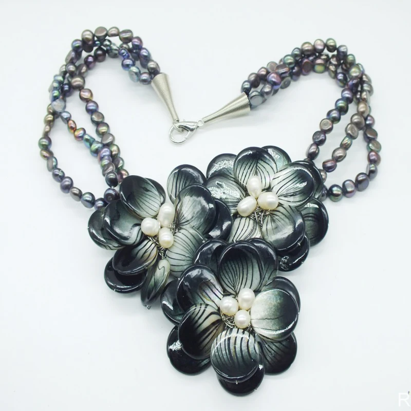 

Delicate. pretty Natural black grey shell and natural baroque black pearl necklace. Women' party. Best Jewelry